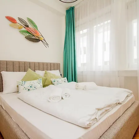 Anthony's With Balcony In Downtown Apartment Budapest