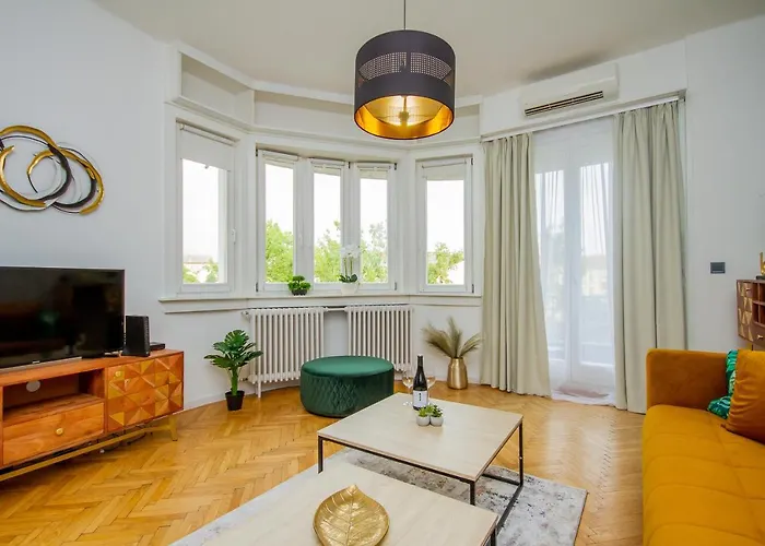 شقة Anthony's With Balcony In Downtown *